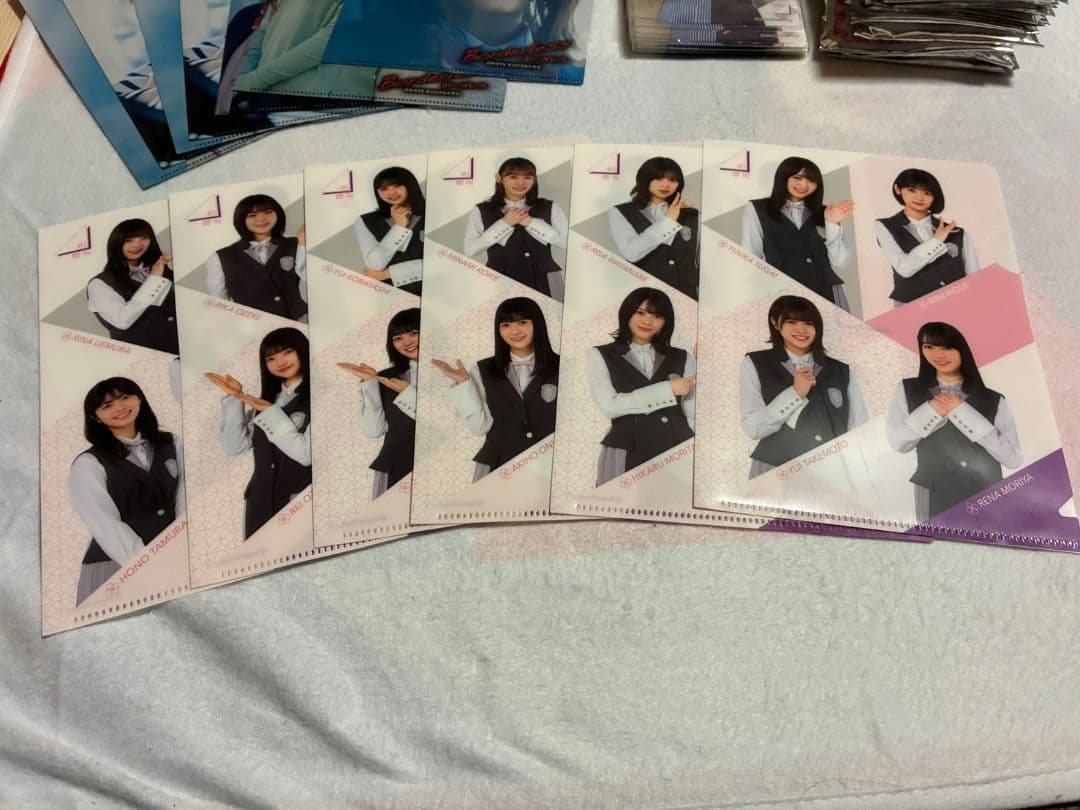 武元唯衣 秘蔵生写真 直筆サイン入り &櫻坂46グッズセット - メルカリ