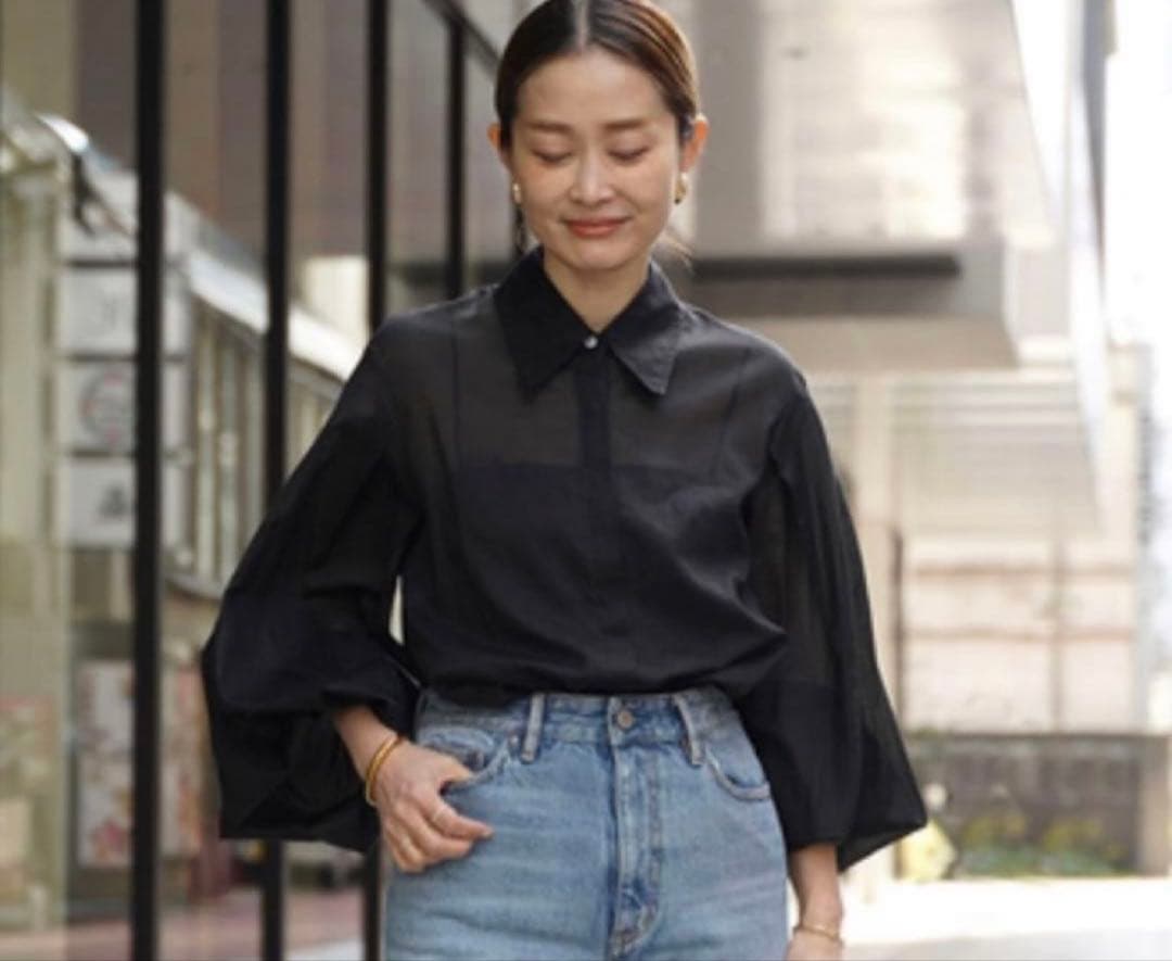 DeuxiemeClasse シースルーバルーンスリーブシャツ ブラック Firsthand/＜新色追加＞切替デザイン バルーンスリーブシャツ / 5分袖