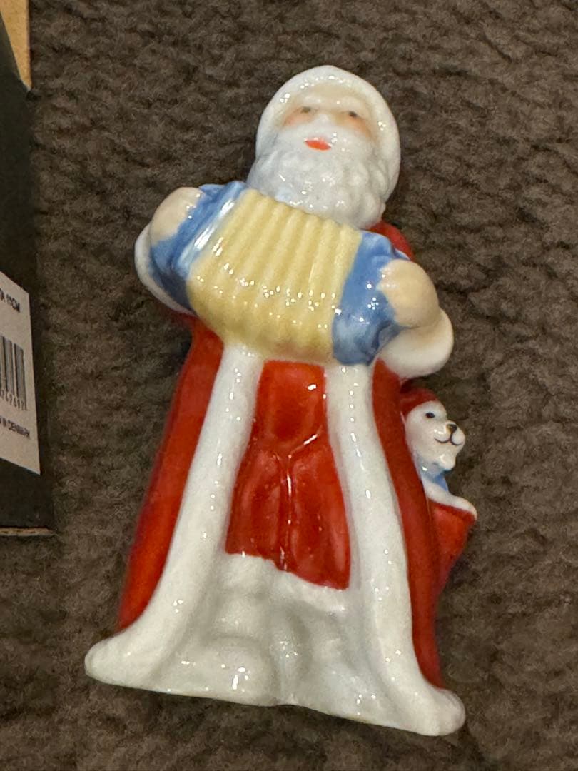 ロイヤルコペンハーゲン　2024サンタクロース フィギュア アコーディオン付き