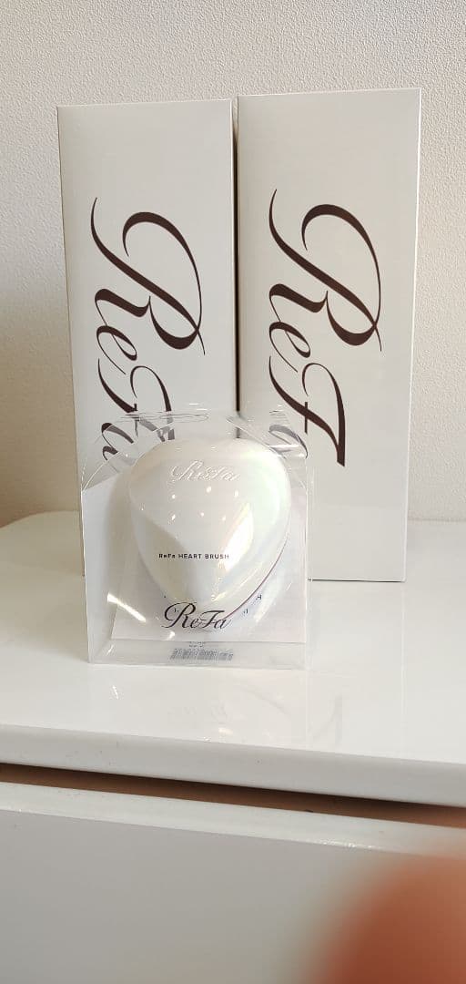 リファヘアケア３点セット　ハートブラシ・シャンプー・トリートメント500ml/g