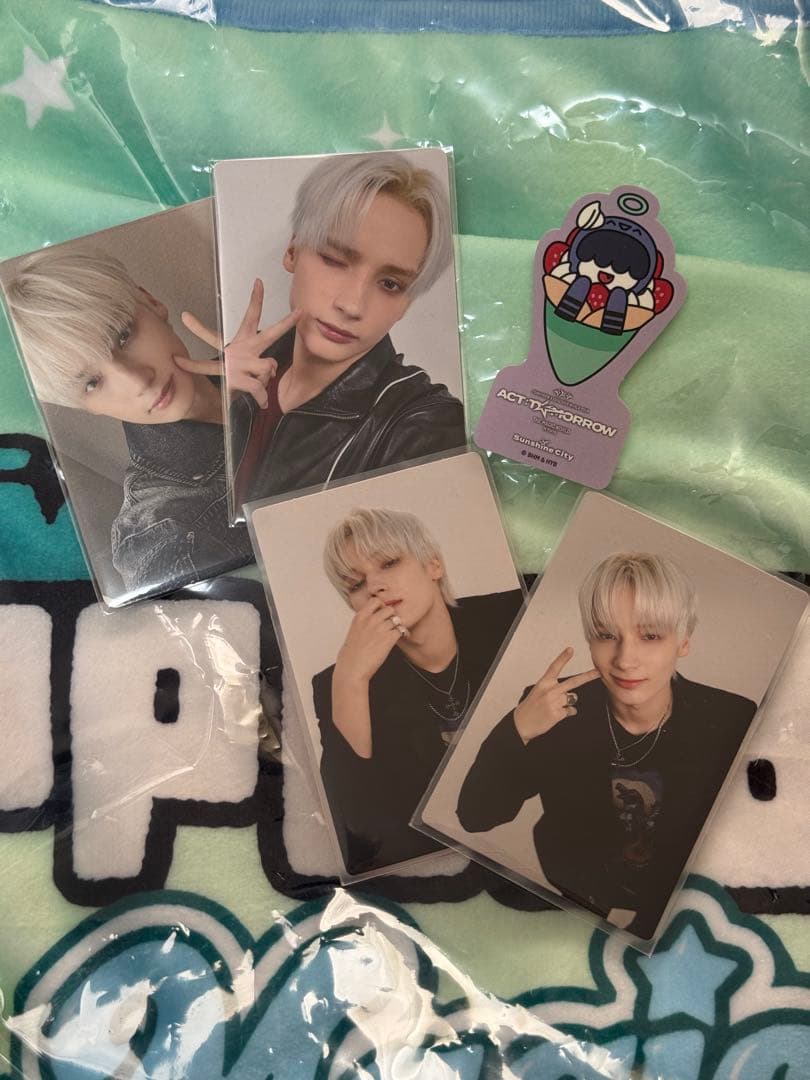 TXT ラキドロ MOA CONヒュニンカイ トレカ - メルカリ