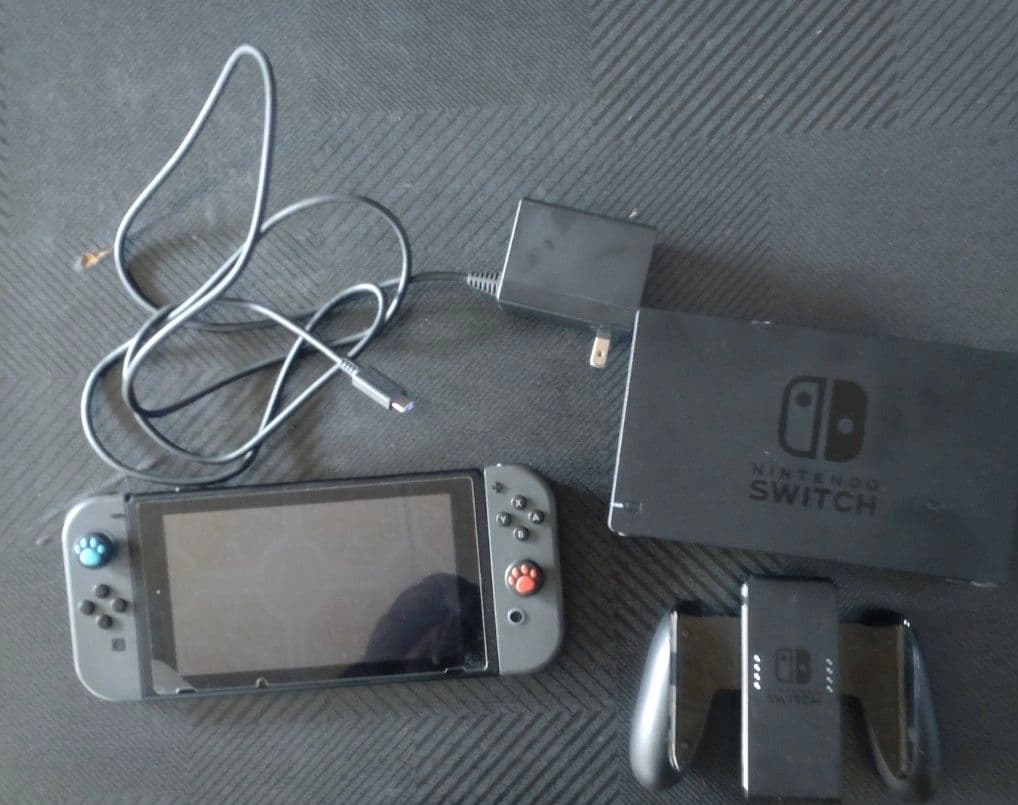 Nintendo Switch 本体 + コントローラー + ゲームソフト