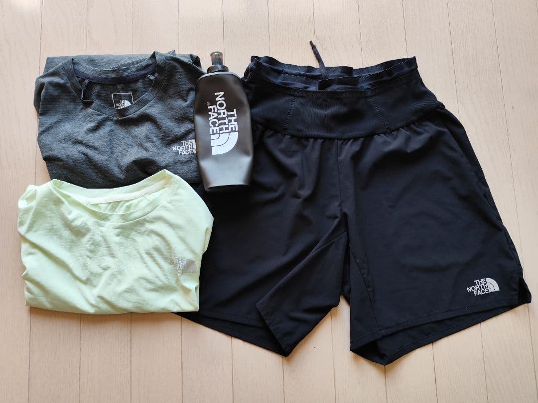THE NORTH FACE ブラックショーツ Tシャツ2枚 Mサイズボトル