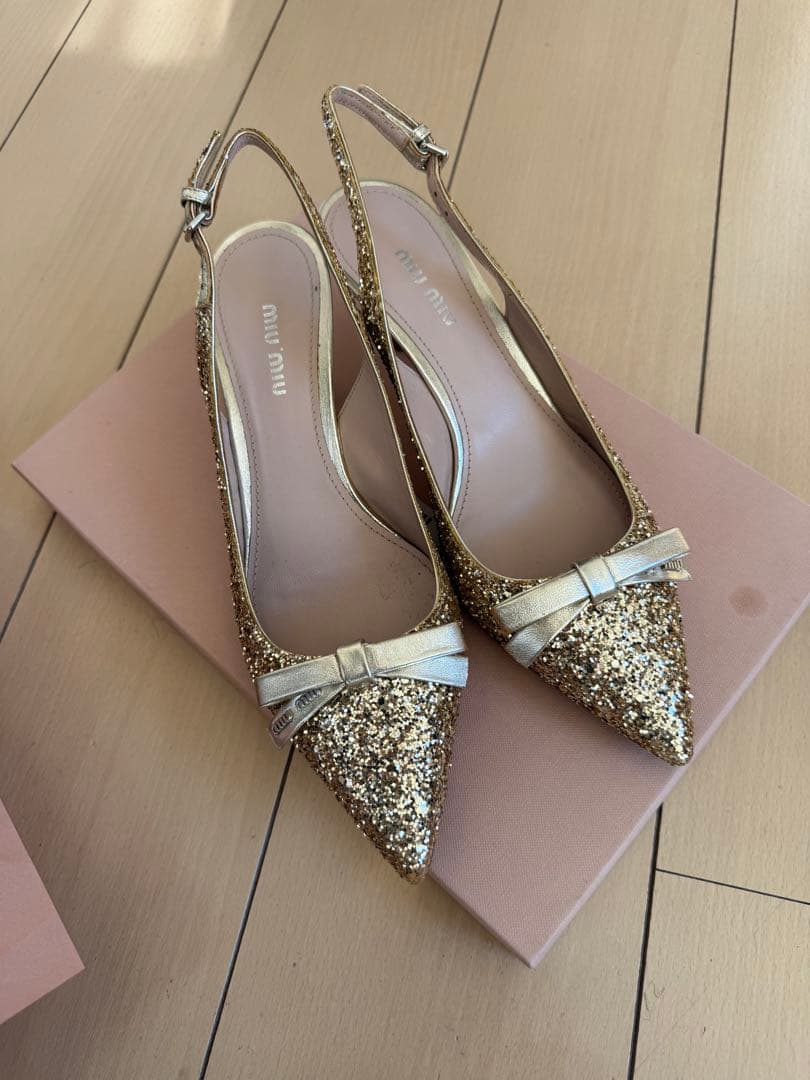 miu miu ゴールド グリッター パンプス