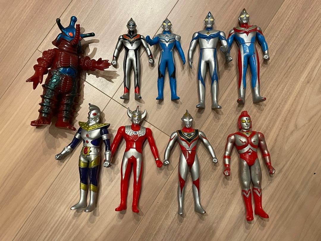 ウルトラマンフィギュア 9体セット - メルカリ