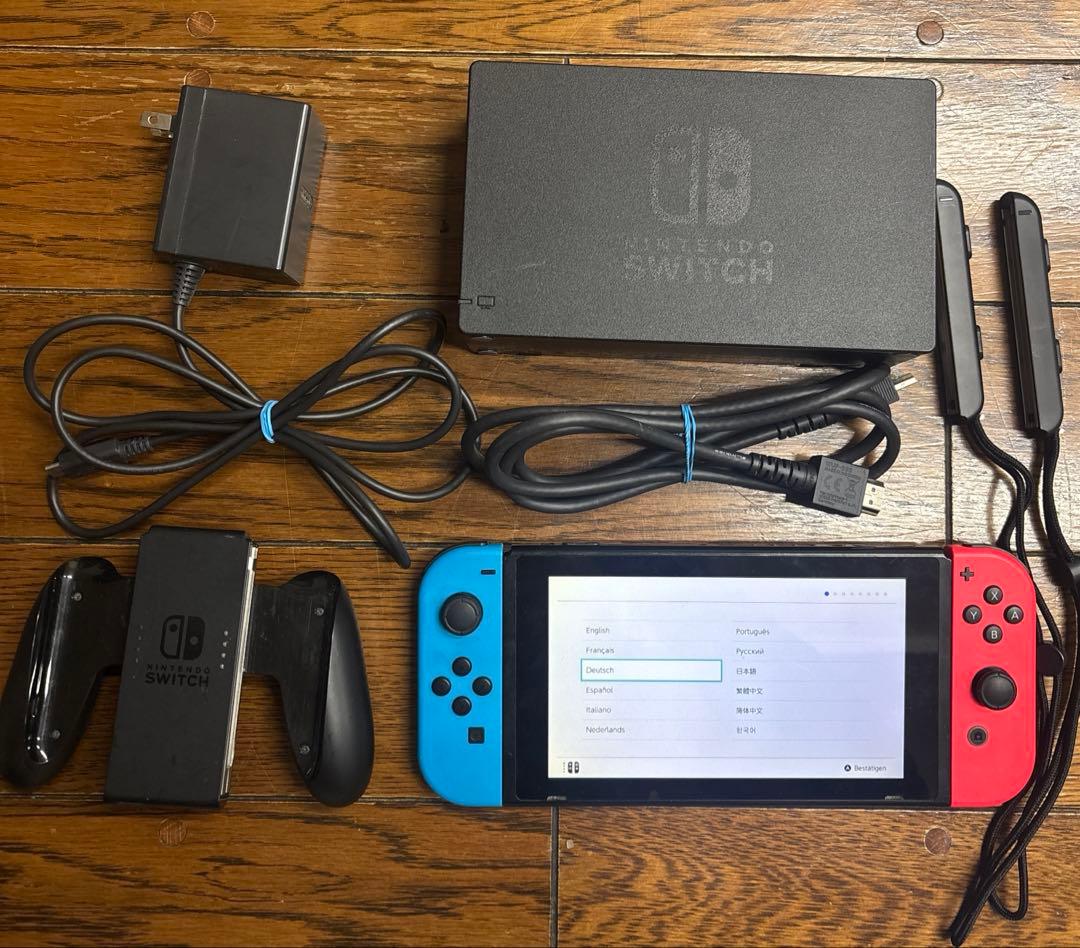 Switch本体　付属品 Nintendo Switch 本体 / 付属品完備 / 未対策機 Ver 9 0 1 XAJ10005