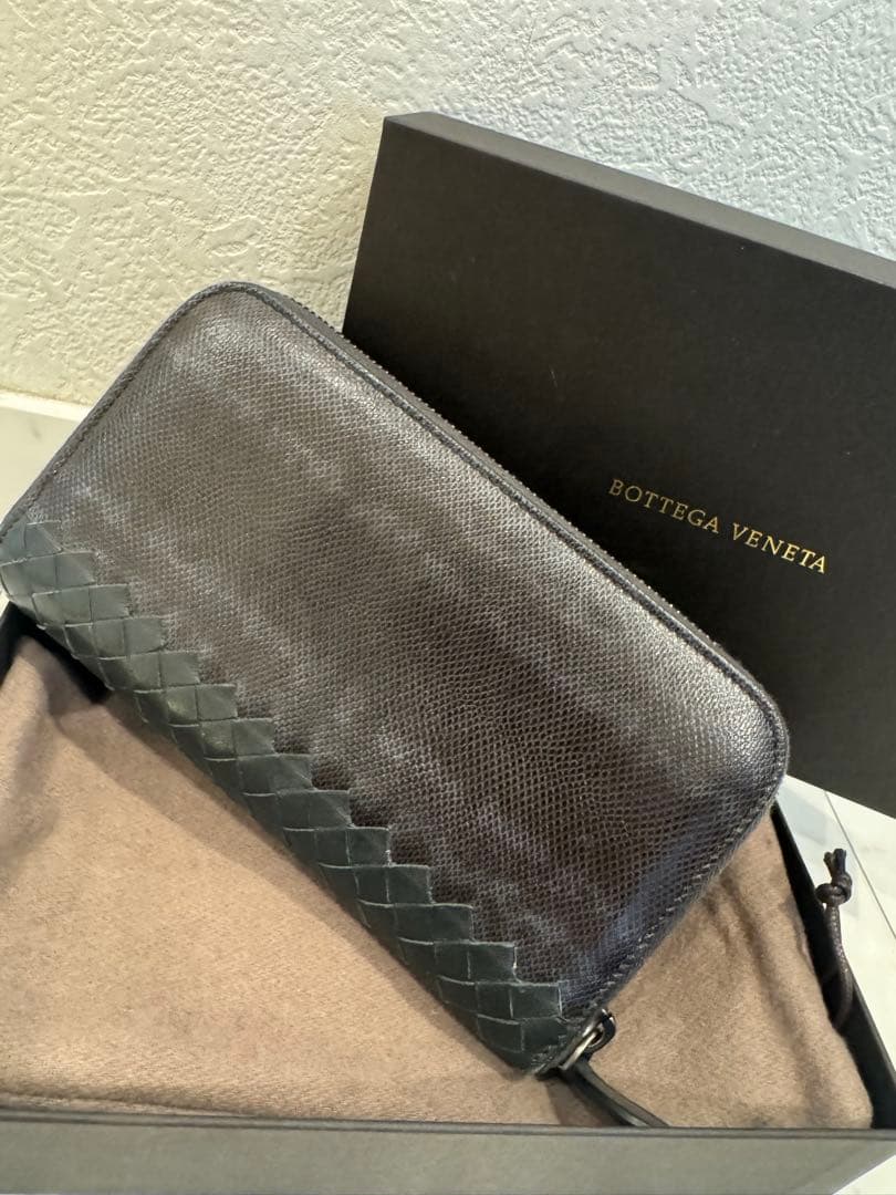 USED ボッテガヴェネタ　長財布　イントレチャート　パイソン　本革 BOTTEGA VENETA（ボッテガ・ヴェネタ） 【未使用】ボッテガヴェネタ