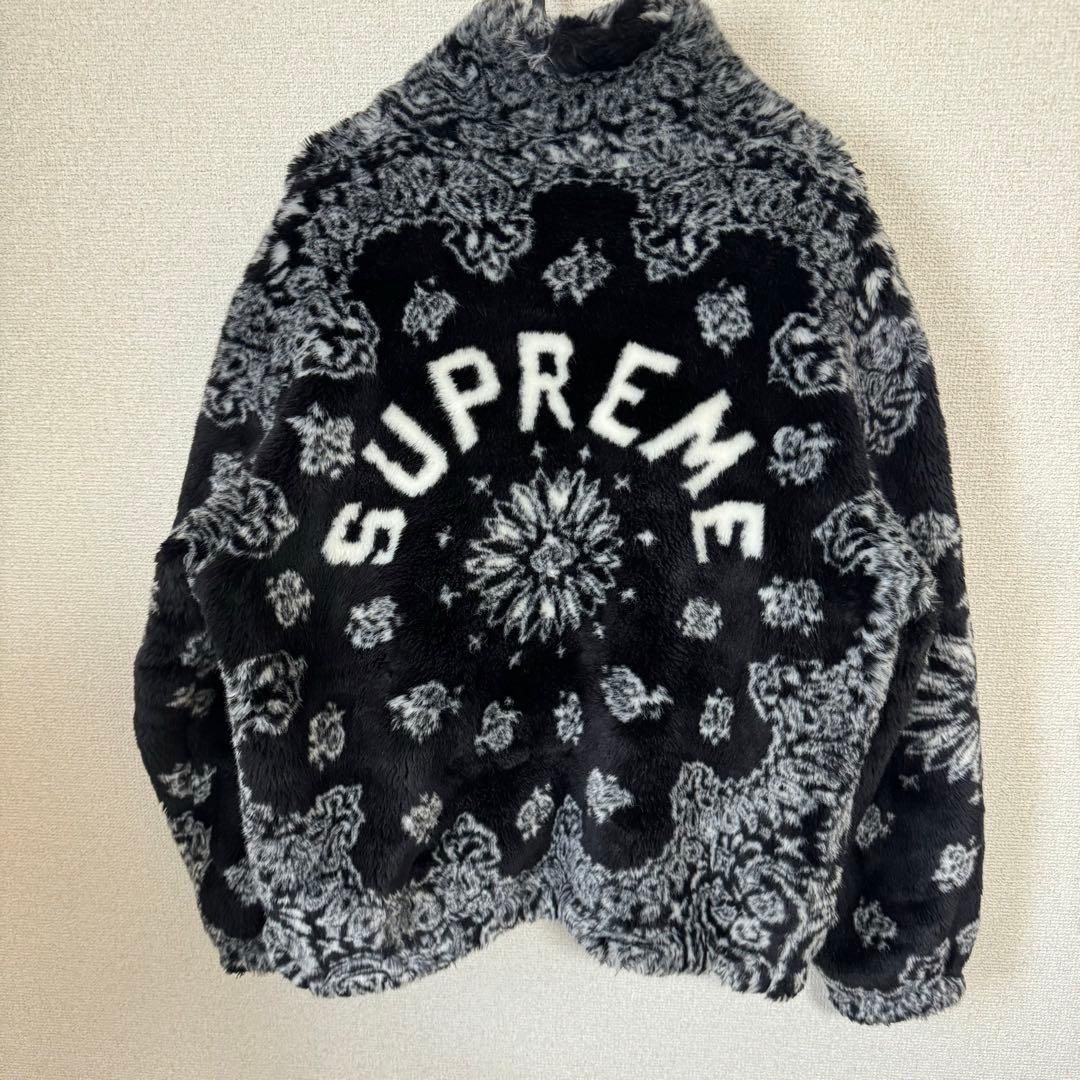 【バックロゴ】Supreme アウター ブラック L 美品 防寒◎