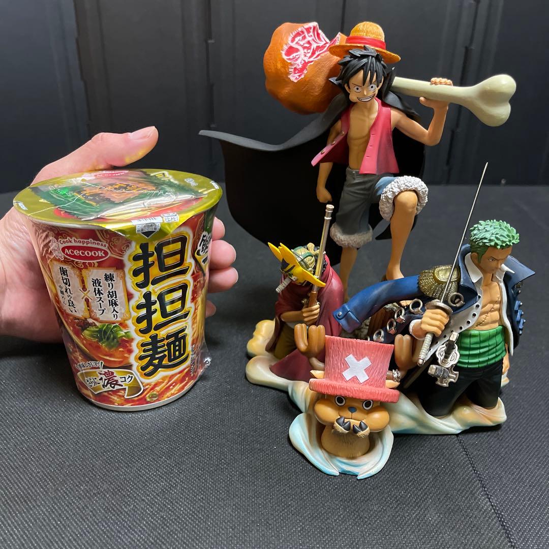 ワンピース フィギュア / ルフィ・チョッパー ・ゾロ ・ウソップ
