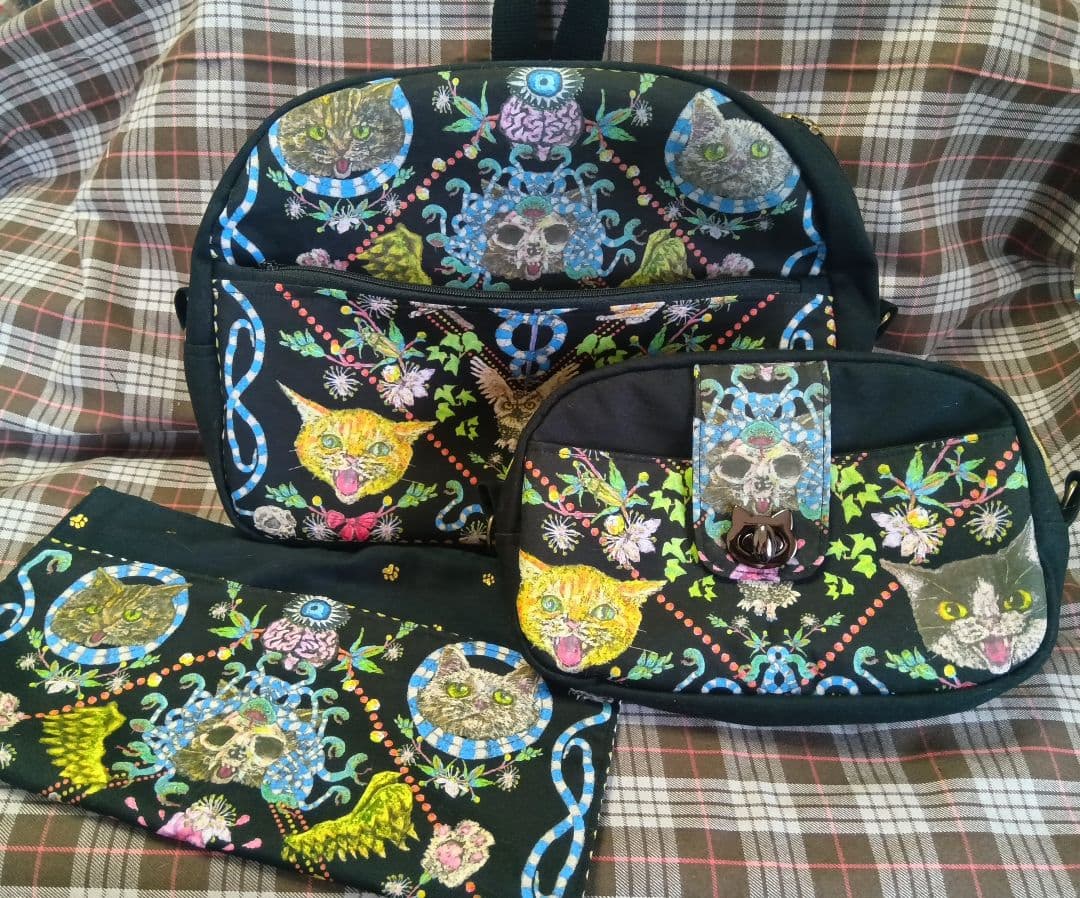 lemmikki ネコスカ ヘビ猫パネル柄