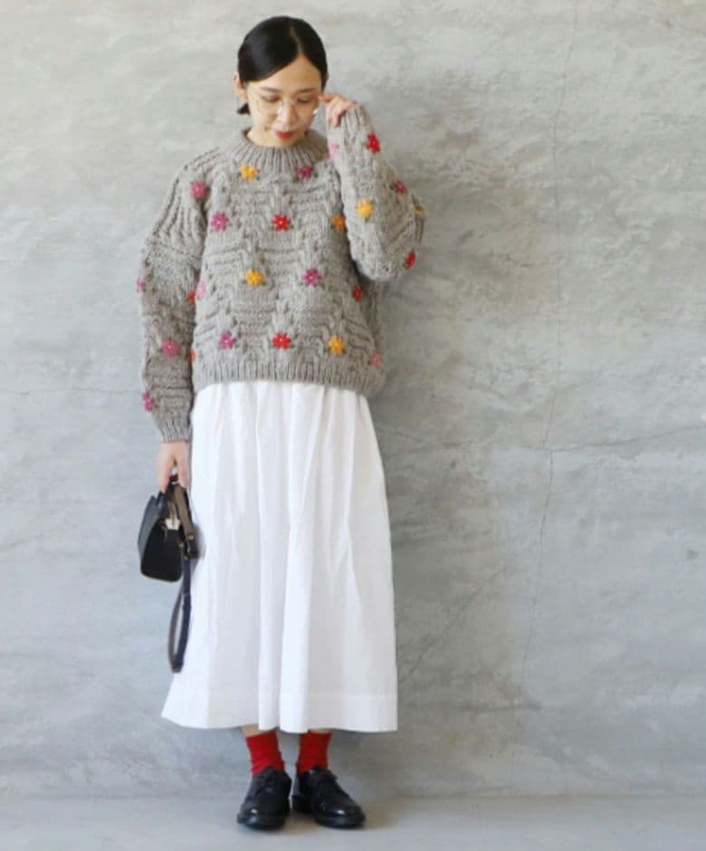 美品 イチアンティークス25AW 花刺繍ペルーハンドニットichi