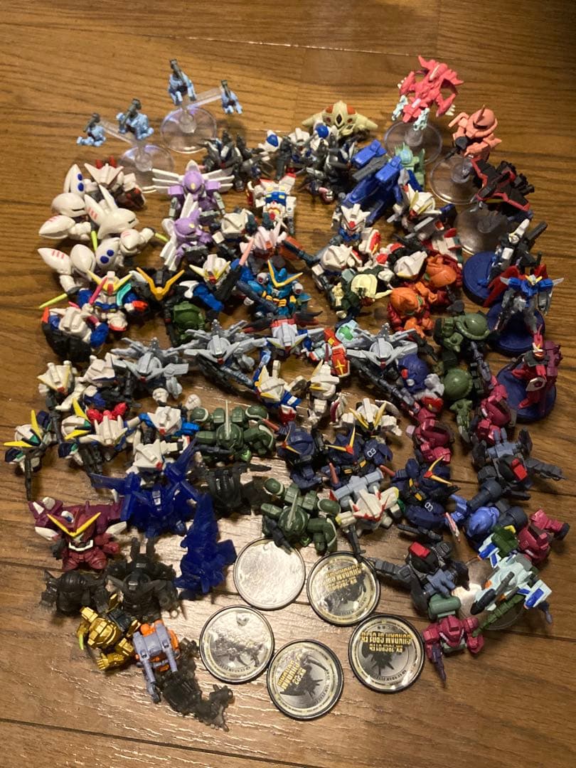 ガンダム　ガチャポン　フィギュア　フルカラー　77体　まとめ売り