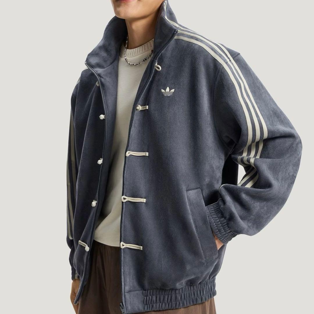 adidasアディダス 中国限定 蛇年 グレー ハイネックジャケット