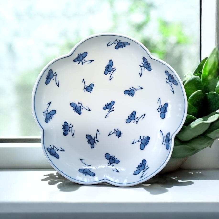 希少 源右衛門窯 青い花模様 八角形の器 木箱付き 希少 源右衛門窯 青い花模様 八角形の器 木箱付き