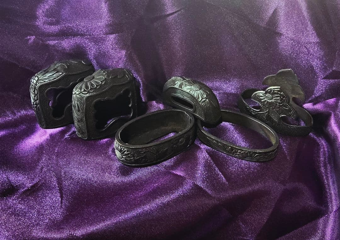 菊花文 銅地緑頭 半太刀拵 縁頭・栗形・尻金 揃金具 大縁42mm