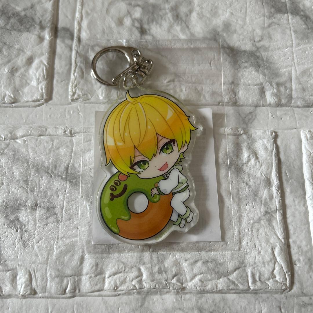 AMPTAKxCOLORS バレンタイン アクリルキーホルダー ぷりっつくん