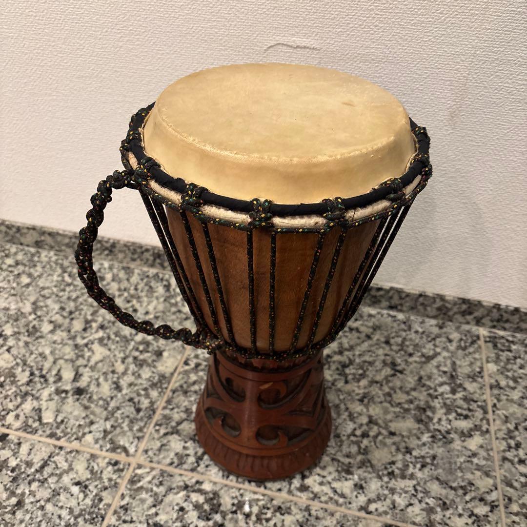 ジャンベ　民族打楽器
