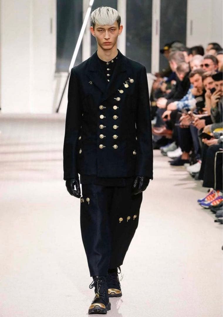 【希少】　ヨウジヤマモト19AW LOOK29 金釦スタンドシャツ 希少】 ヨウジヤマモト19AW LOOK29 金釦スタンドシャツ - メルカリ