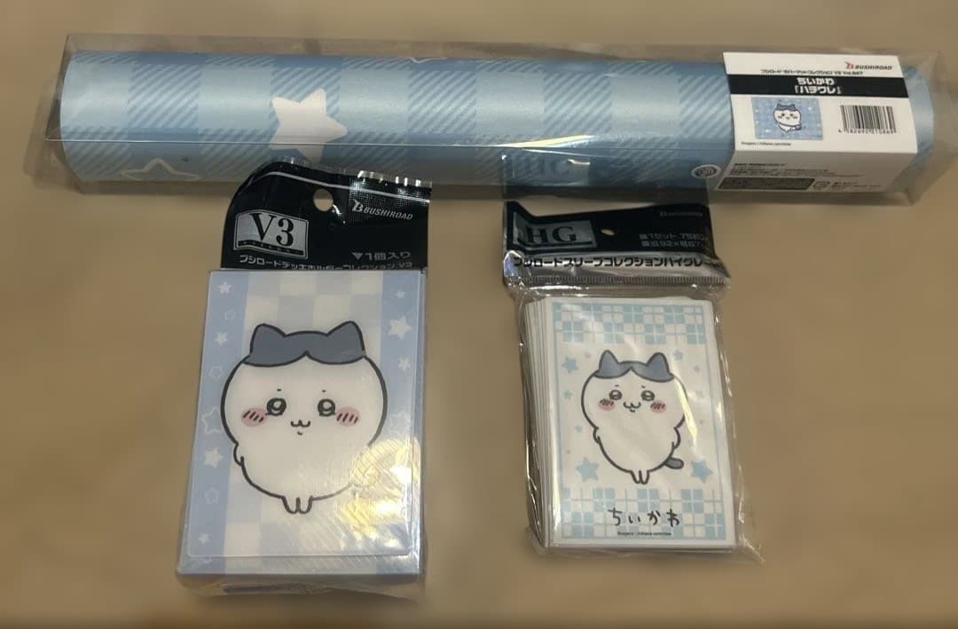 ちいかわ『ハチワレ』ブシロード３点セット　ラバーマット　スリーブ　デッキホルダー