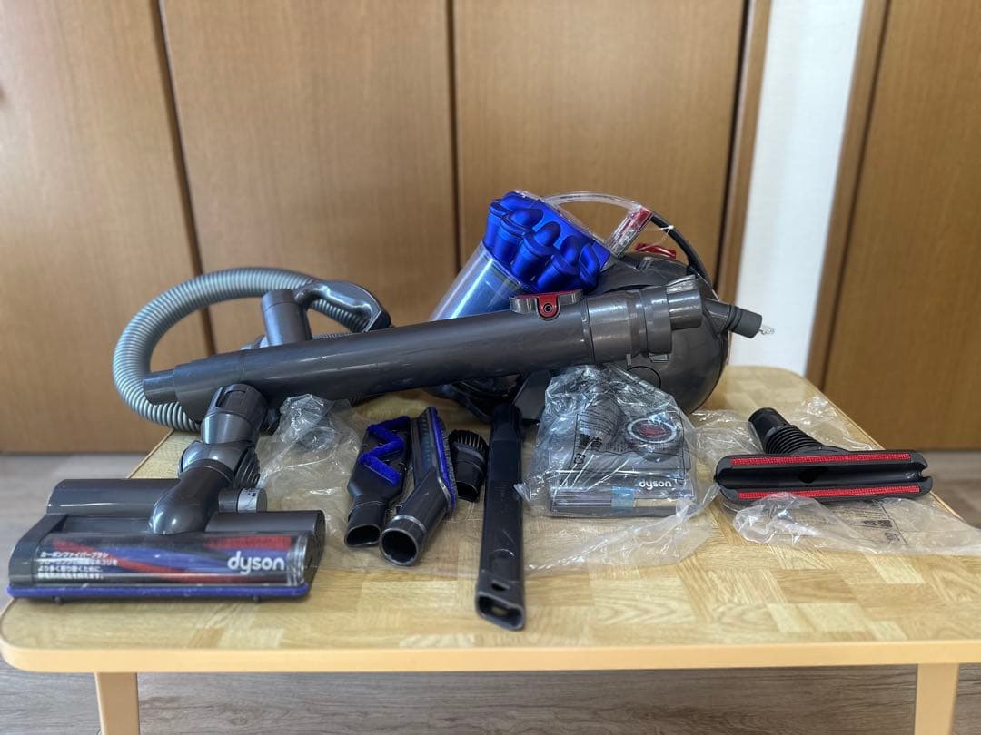 HK　ダイソン　キャニスター掃除機　DC48 分解清掃済み＆一部新品部品