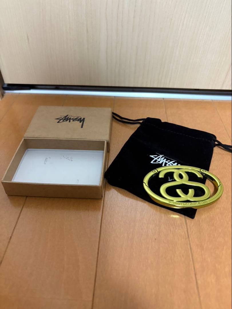 Stussy ゴールド キーホルダー