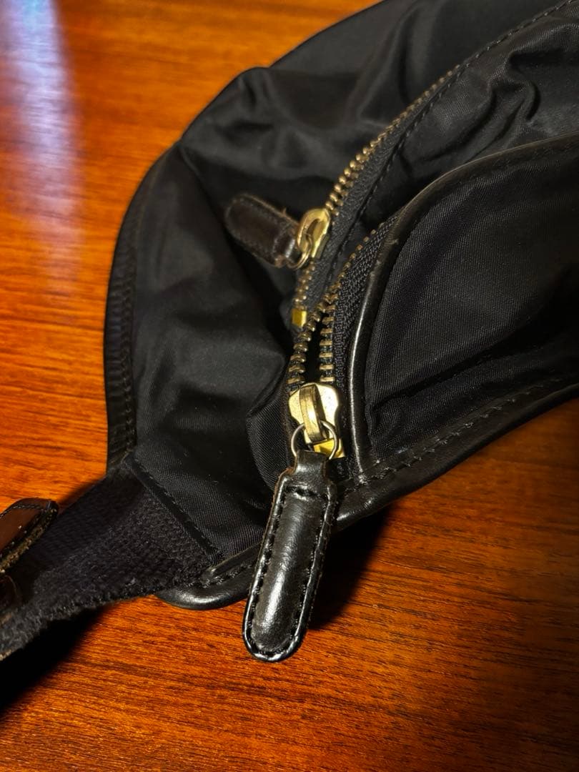 美品 フェリージ ナイロン ウエスト・ボディバッグ 黒 427 - メルカリ