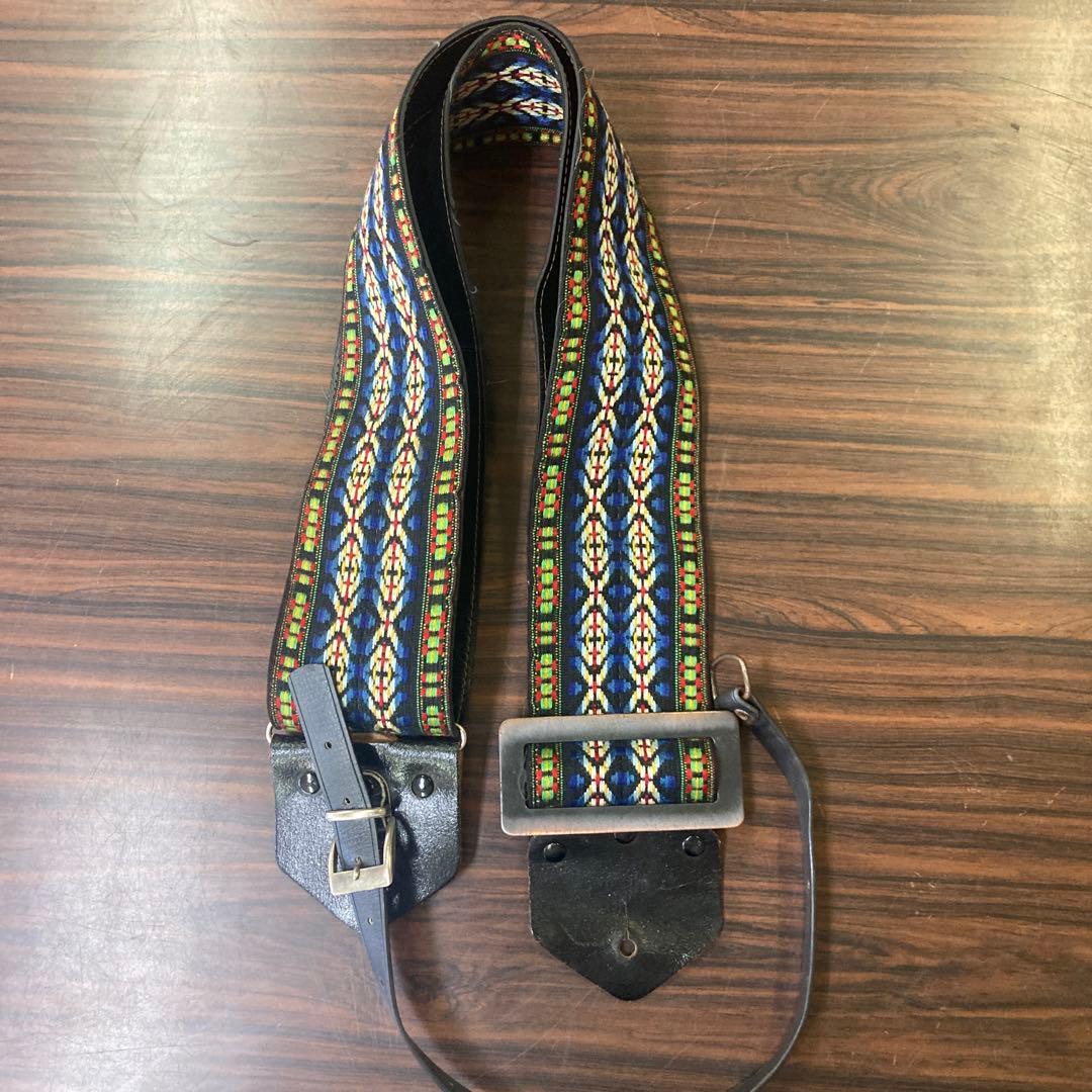 ギターストラップ 極太 約7cm幅 刺繍 ビンテージ - メルカリ