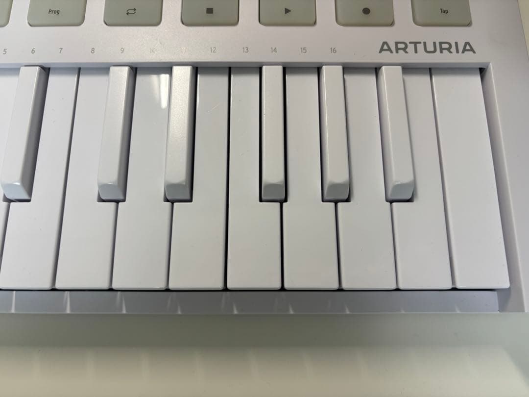 Arturia MiniLab 3 Alpine White MIDIキーボード - メルカリ