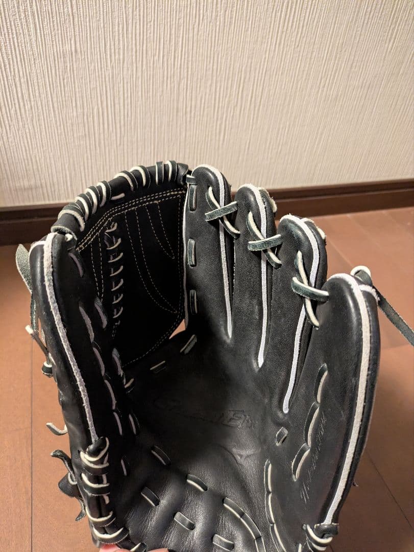 ミズノ 軟式野球グラブ右投げ投手用 グローバルエリート 11号オマケ付き