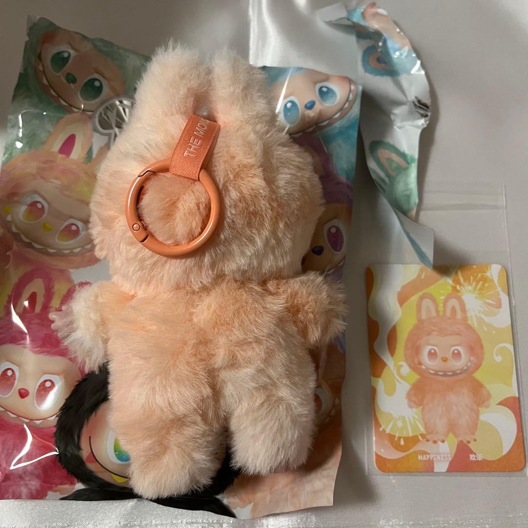 ラブブ Big into Energy ぬいぐるみペンダント HAPPINESS - メルカリ