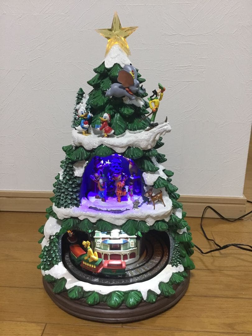 コストコ　ディズニー　クリスマスツリー イルミネーション