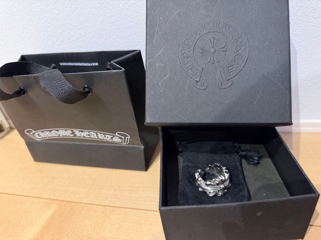 クロムハーツダブルフローラルクロスリング クロムハーツ リング/指輪（Chrome Hearts）ダブル フローラル クロス