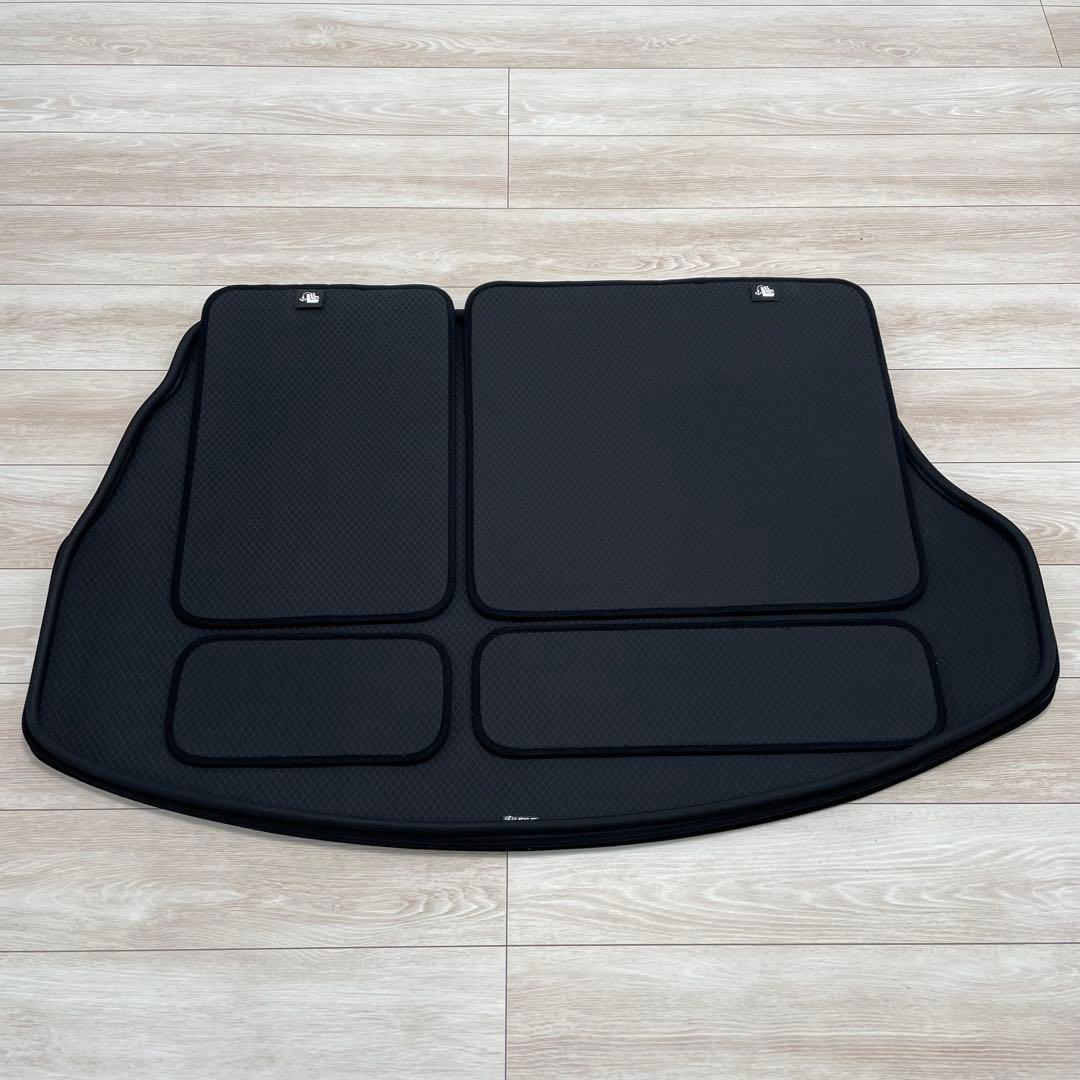 レクサスUX250h純正ラゲッジマット