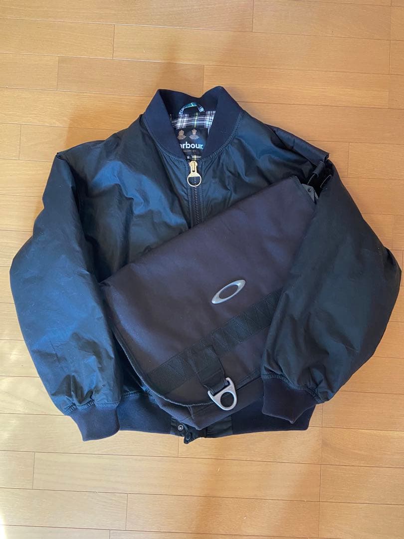 Oakley 90s メッセンジャーバッグ