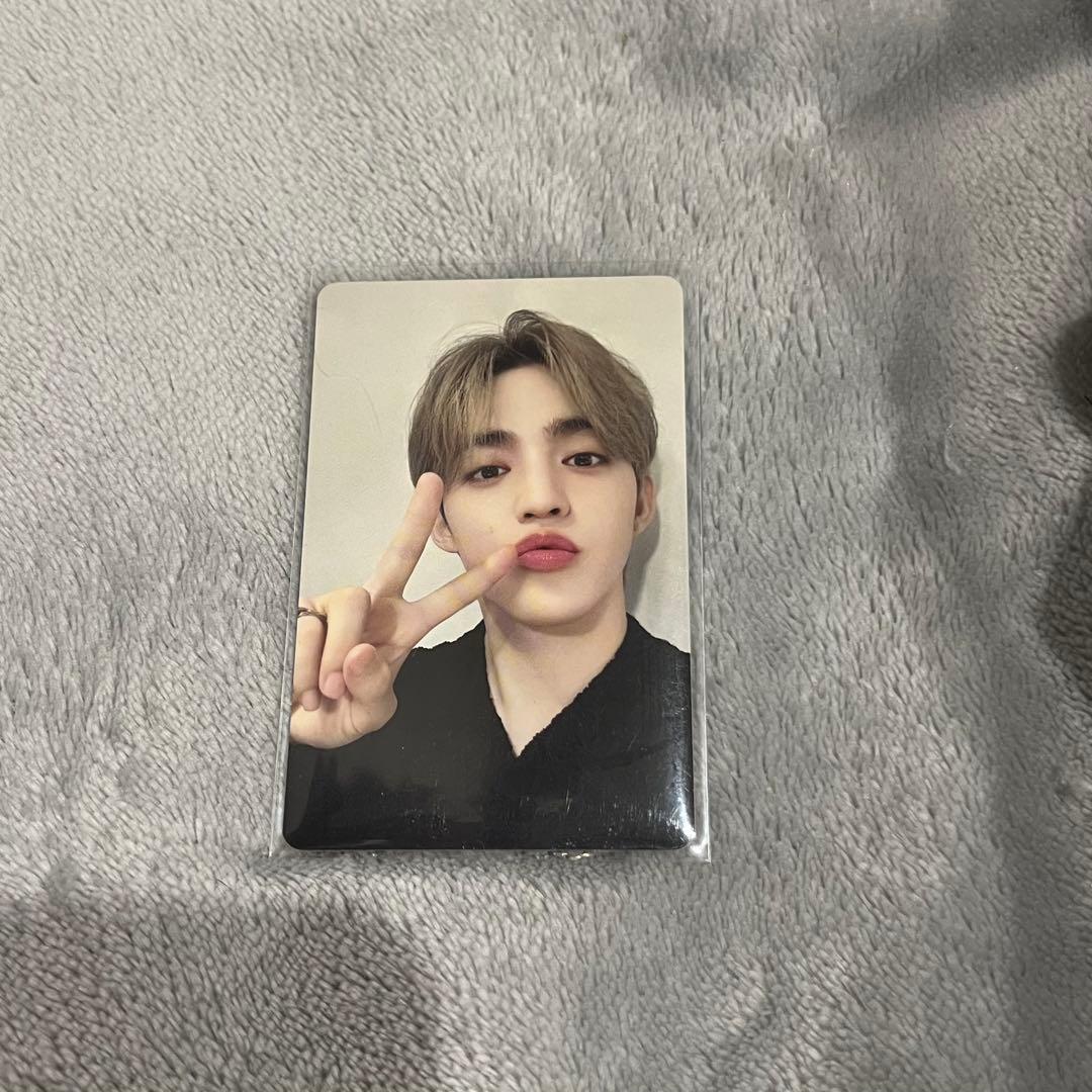 SEVENTEEN エスクプス BE@RBRICK トレカ