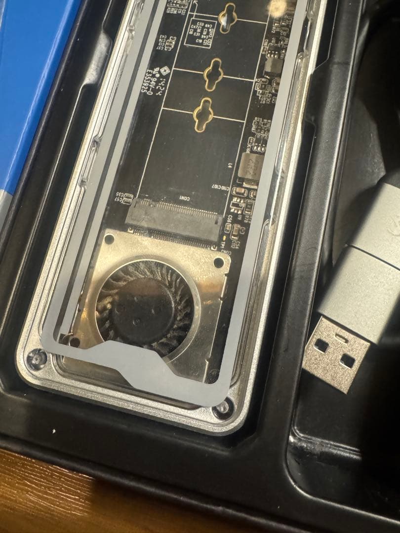 は*け様 WD Blue SN5000 NVMe SSD 2TB M.2 ケース - メルカリ