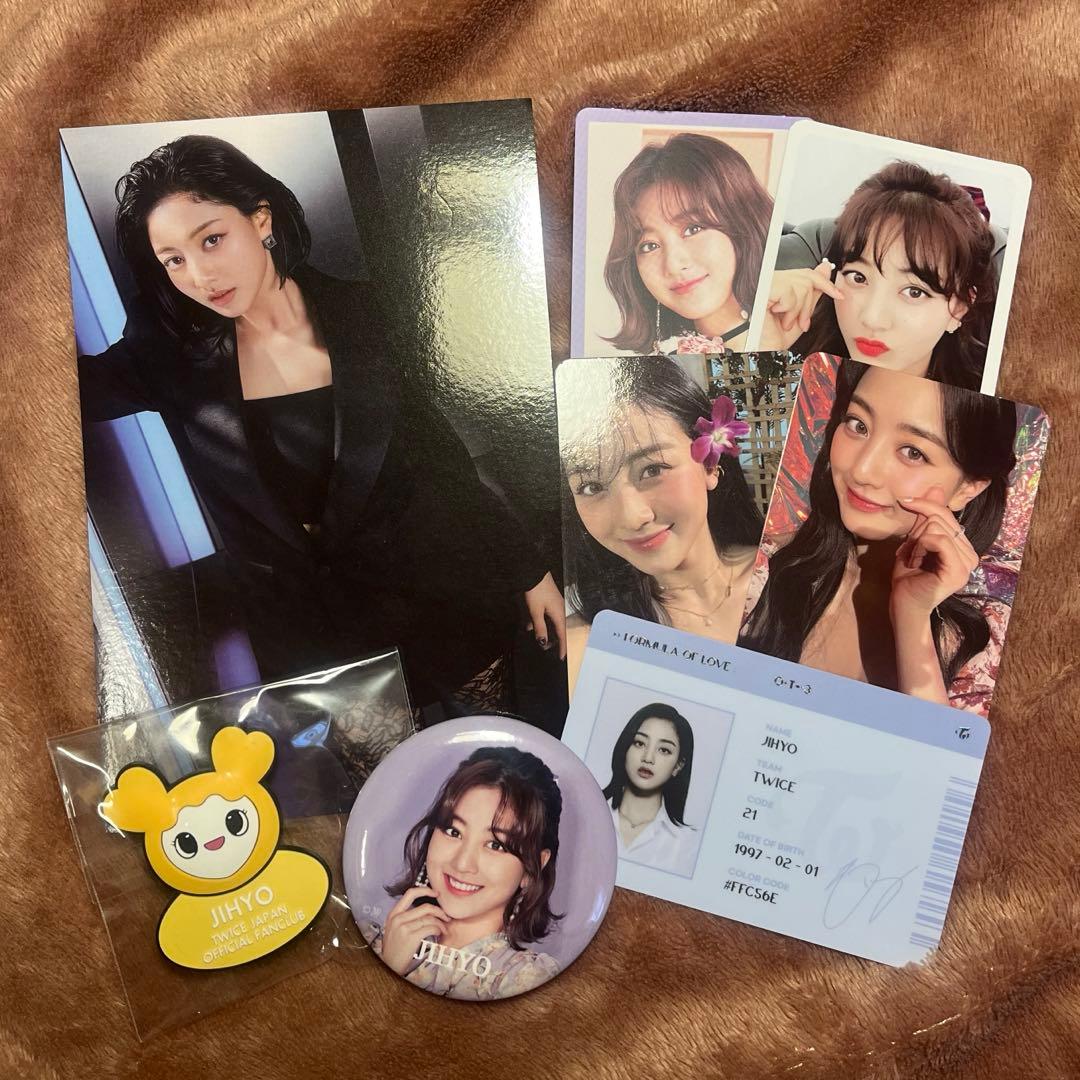 TWICE ジヒョ グッズ セット トレカ ポストカード 缶バッジ ジブリー