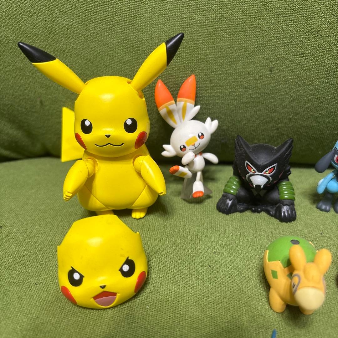 ポケモン ミニフィギュアセット16体 おまけ:ハッピーセットピカチュウ