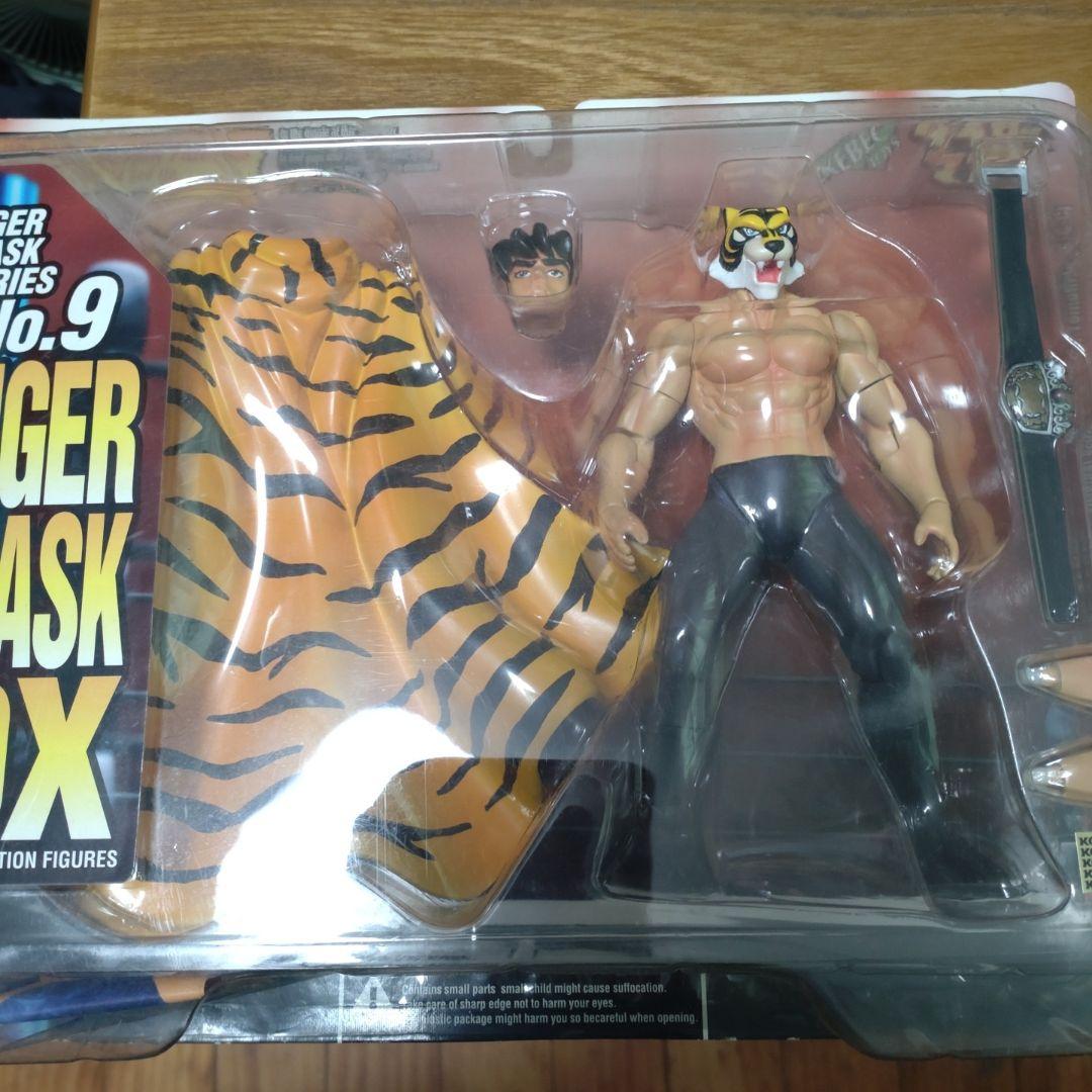 タイガーマスクDX 限定「タイガーマスク」 バイオレンスアクシ…新品　未開封 Amazon.co.jp: タイガーマスク・バイオレンス・アクションフィギュア