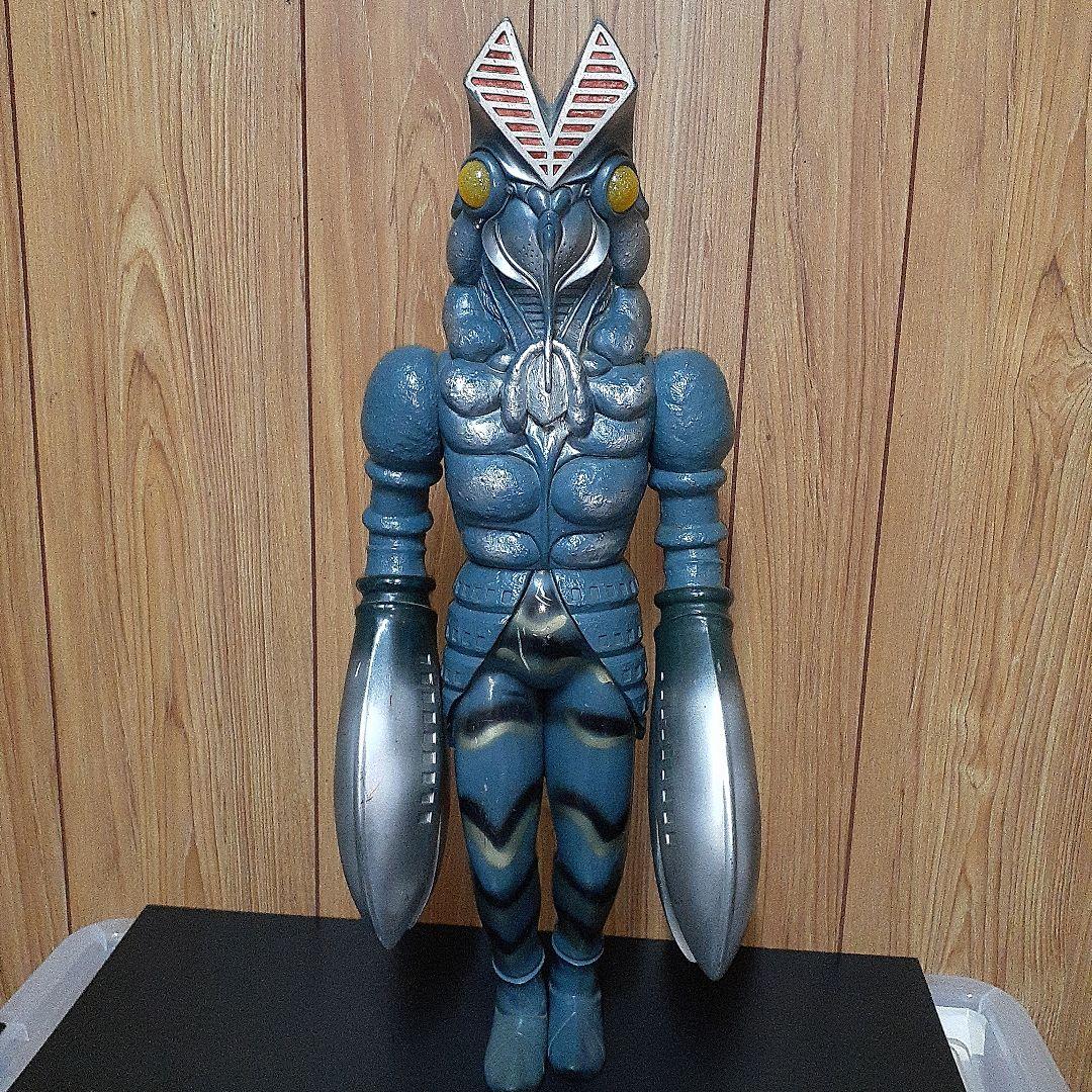 バルタン星人 BIGサイズ63cm ビッグサイズのバルタン星人がやってきました!!【南浦和店】｜2019年11