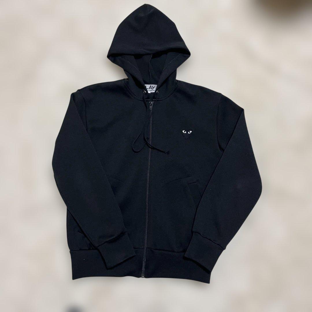 コムデギャルソンパーカー　drip 関税込】COMME DES GARCONS PLAY ハートパーカーブラック (COMME des