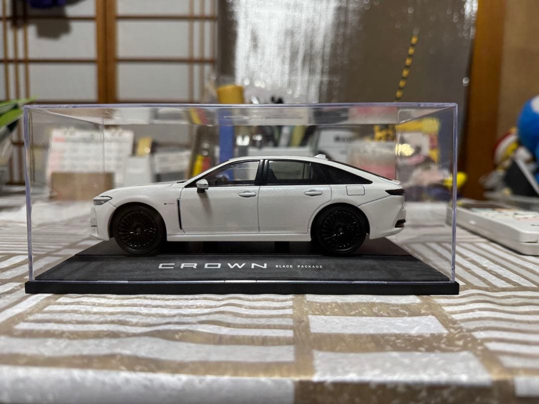 トヨタ クラウン セダン FCEV ブラックパッケージ カラーサンプルミニカー