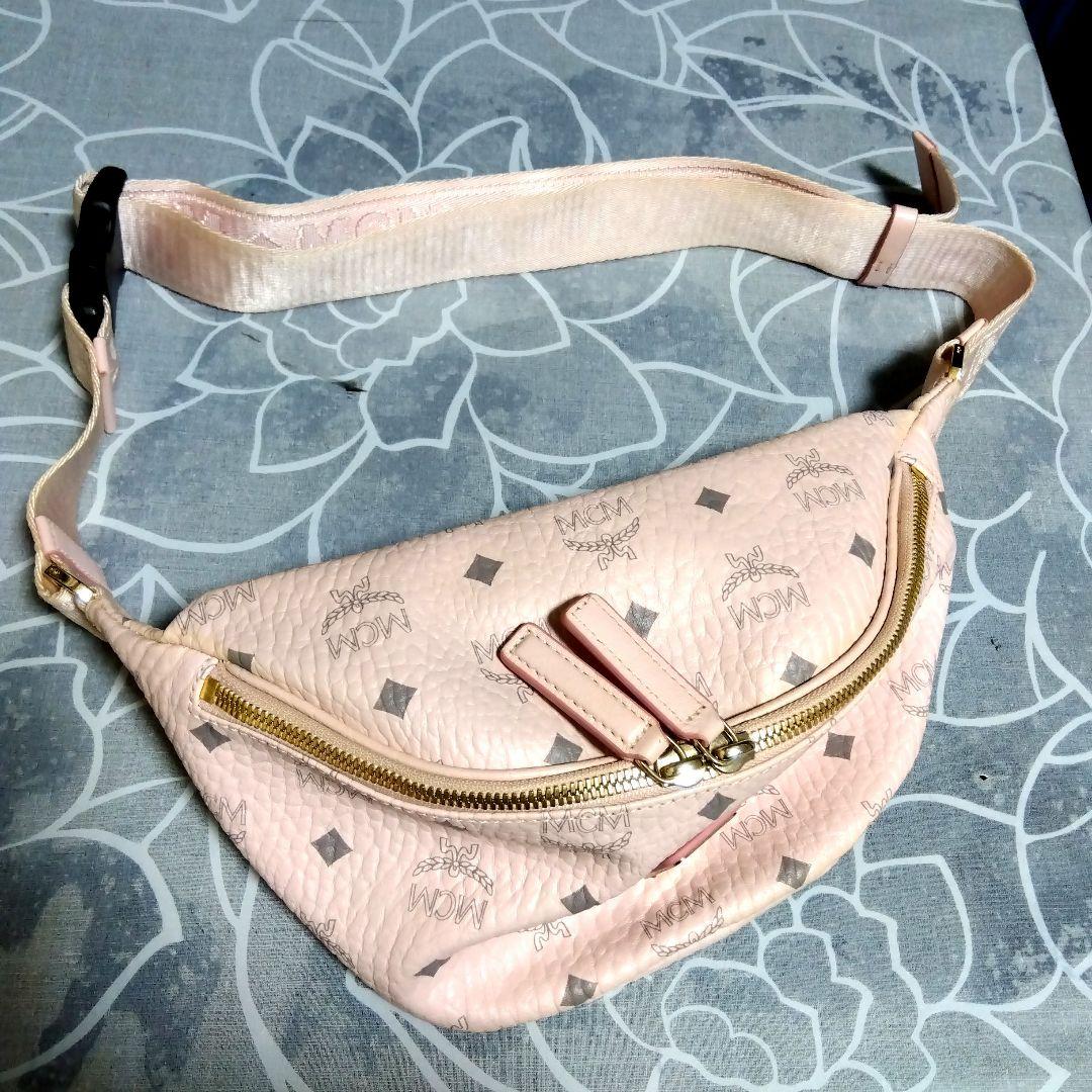 MCM ウエストポーチ ピンク MCM バッグ｜MCM（エムシーエム）公式サイト