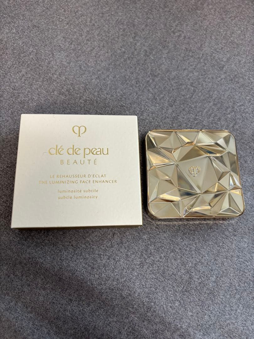 送料込♡美品♡クレドポーボーテ♡ハイライト