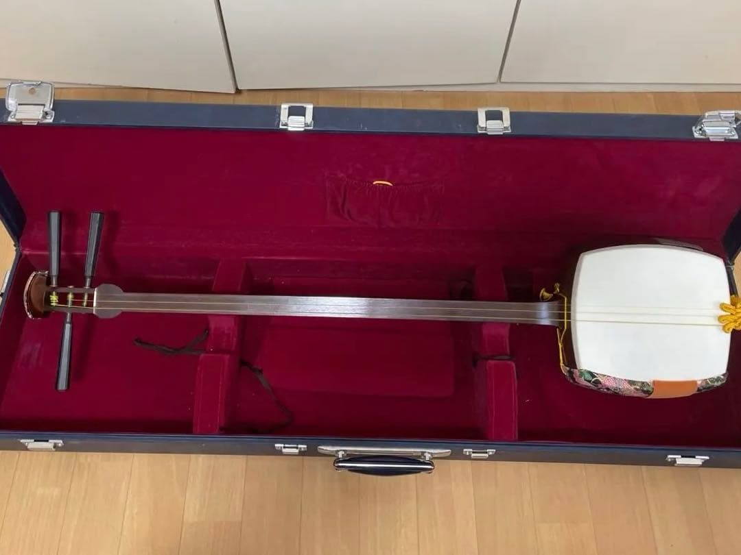 【ZONO様向け】　三味線 中棹 正寸 ハードケース付き 皮破れなし　付属品あり