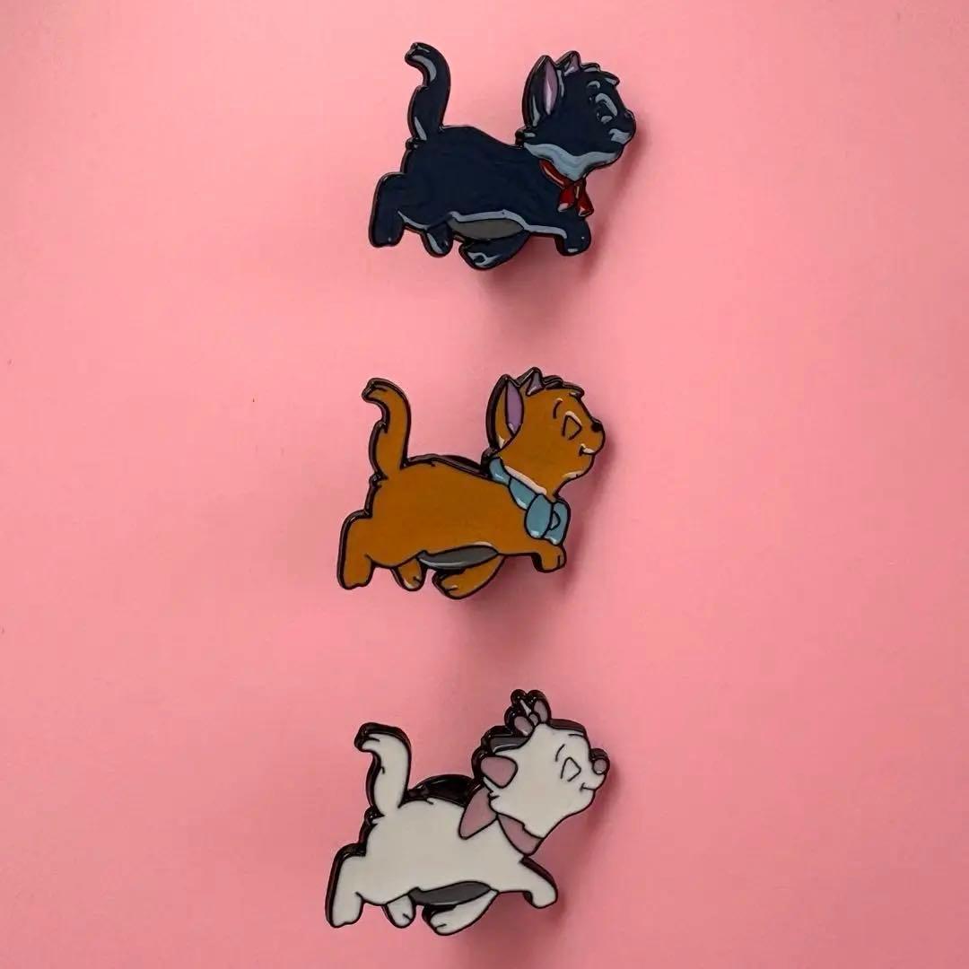 ディズニー マリー ベルリオーズ トゥルーズ ピンバッジ - メルカリ