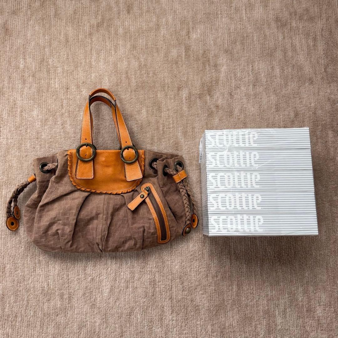 ダコタ Dakotaブラウン ハンドバッグ 布地とレザー - メルカリ