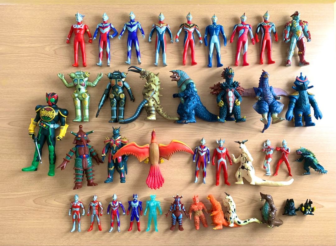 【出品期限 ~2/2(月)】ウルトラマン 旧フィギュア36体まとめ売り