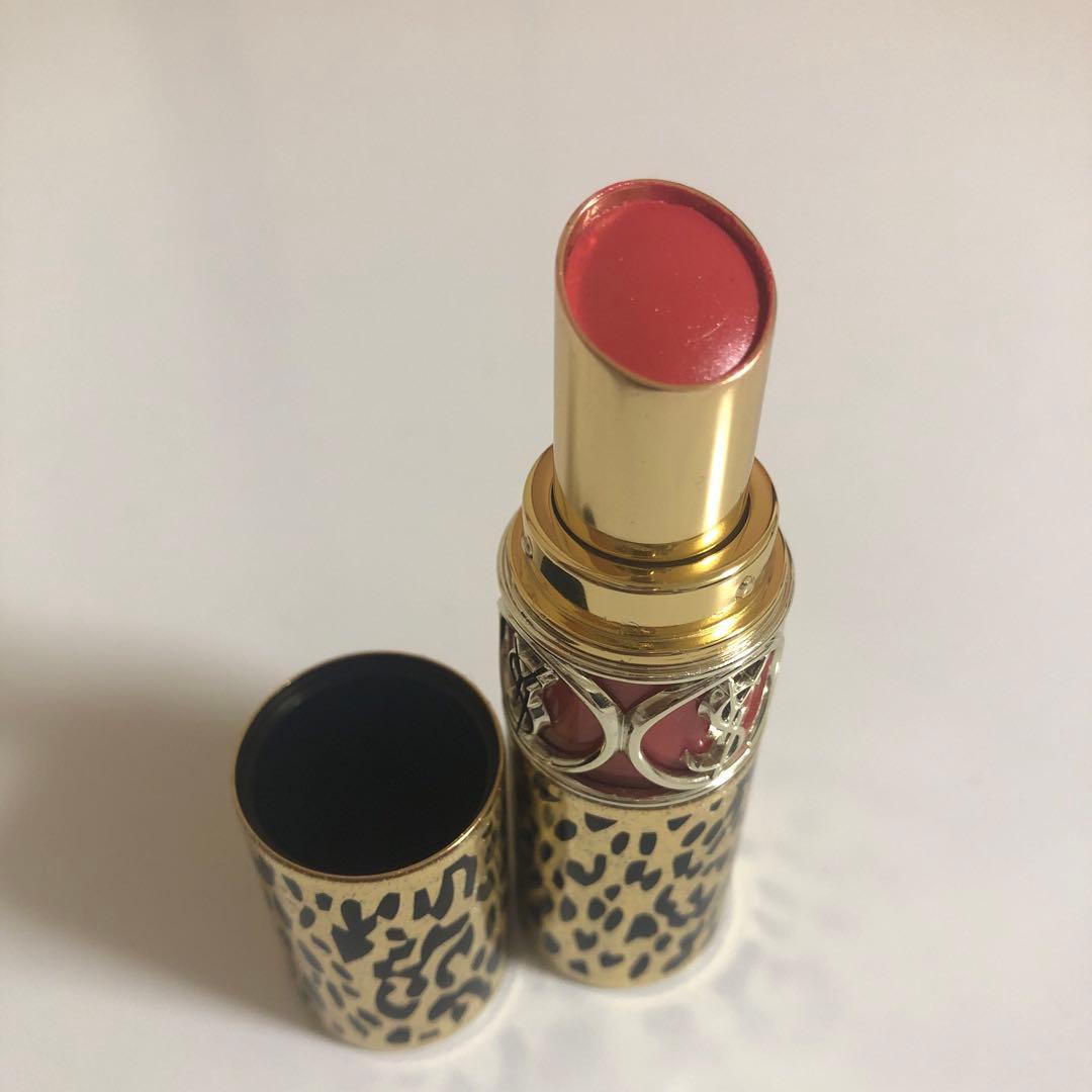 クリスマス限定　イヴサンローラン　ルージュヴォリュプテシャインコレクター142 クリスマスコフレ【YSL】イヴ・サンローランのゴールドが眩しい