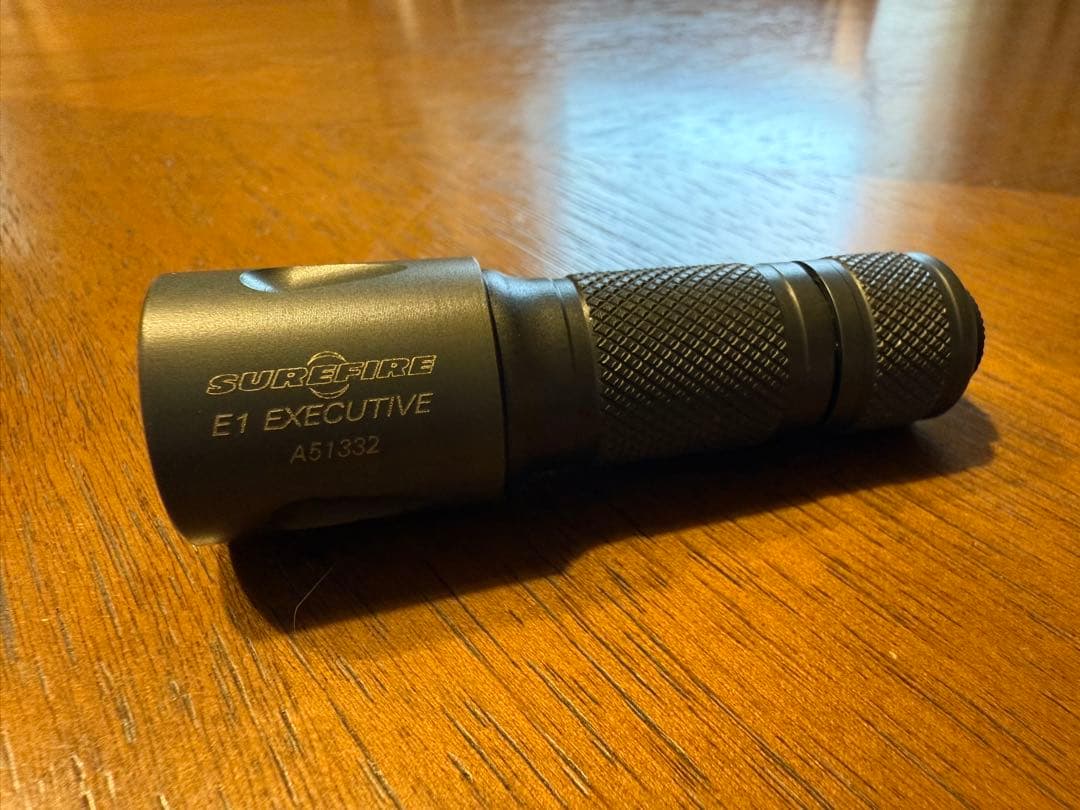 SUREFIRE E1 EXECUTIVE 懐中電灯